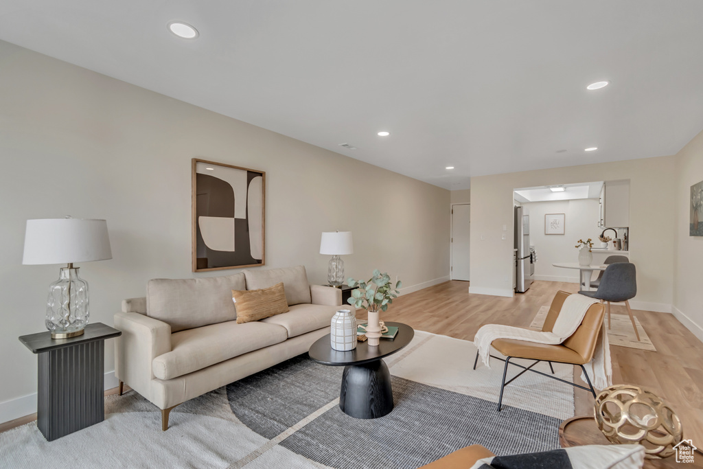 Photo 2 for MLS #2109369 at 160 S 600 East #201