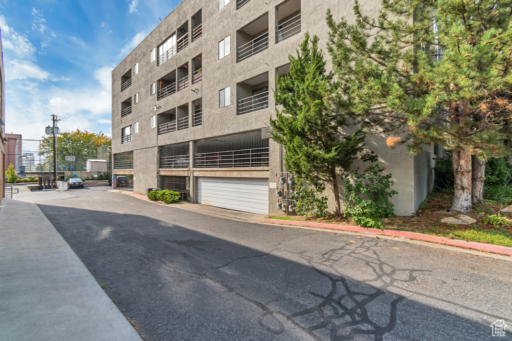 Photo 16 for MLS #2109369 at 160 S 600 East #201