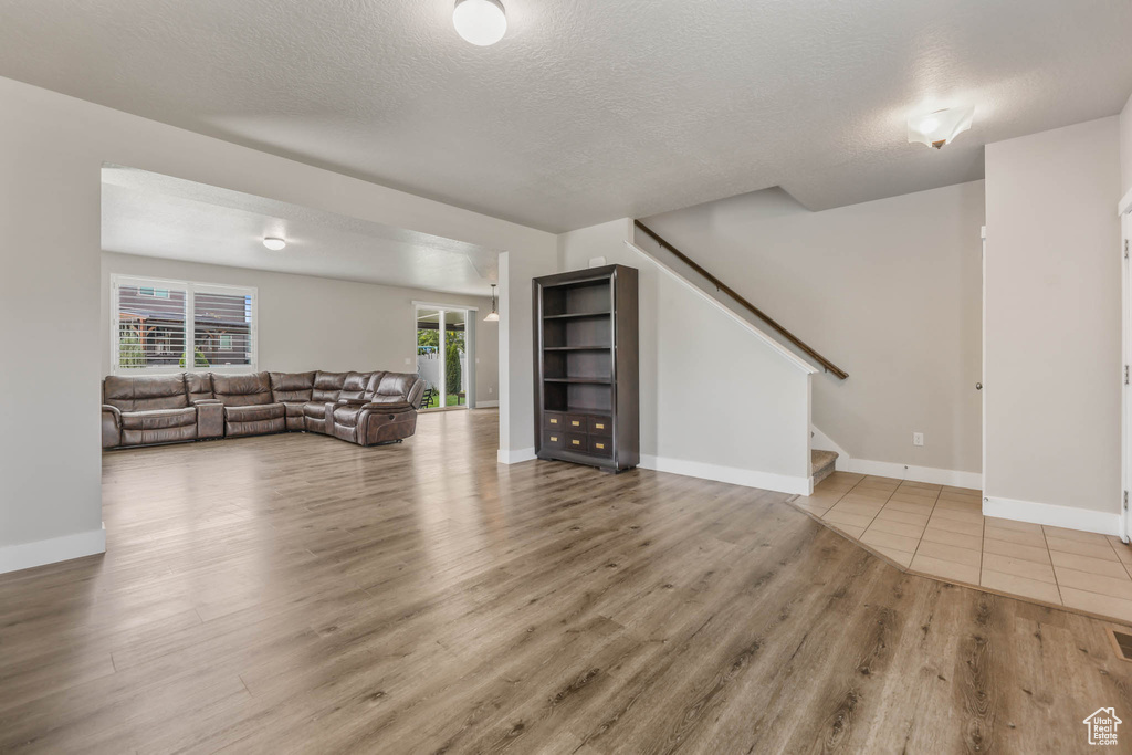 Photo 9 for MLS #2109373 at 13258 S Woodcroft Ln