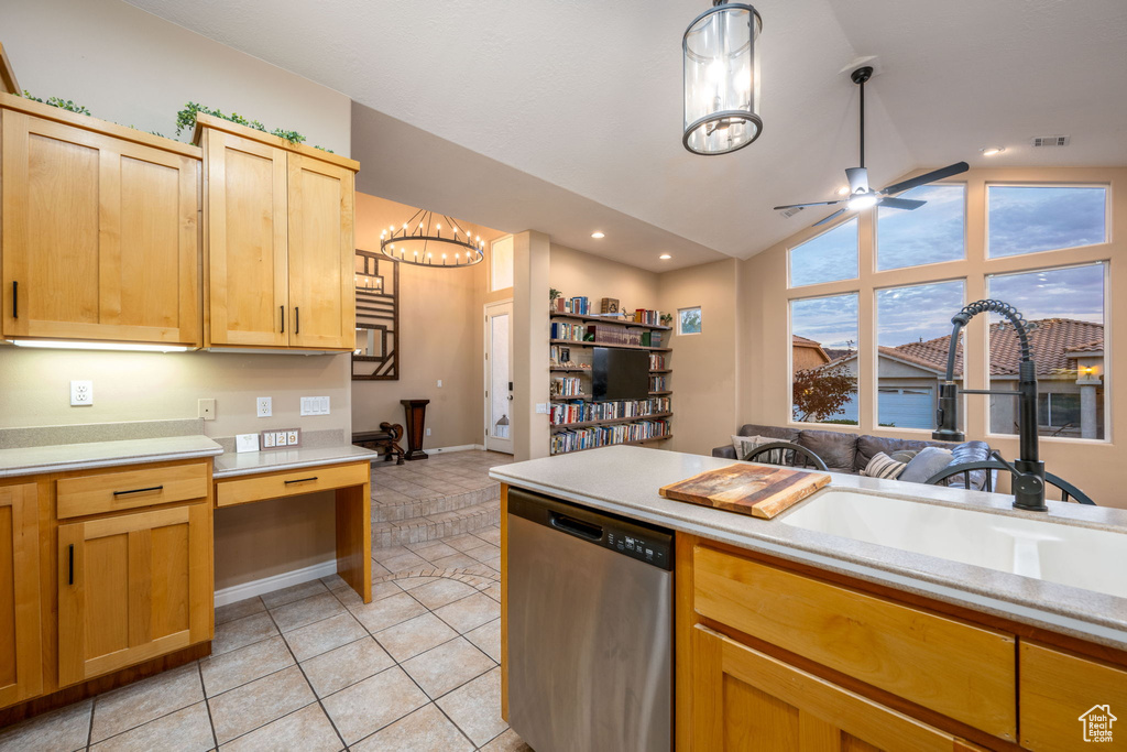 Photo 13 for MLS #2109387 at 181 W Mojave Heights Dr