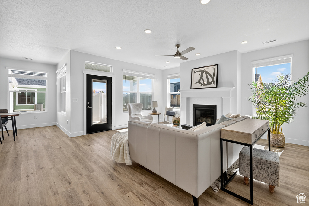 Photo 9 for MLS #2109403 at 27 S 3830 West #437