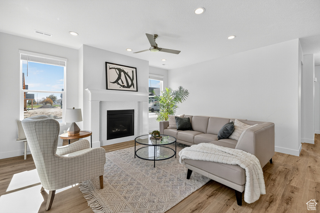 Photo 6 for MLS #2109403 at 27 S 3830 West #437