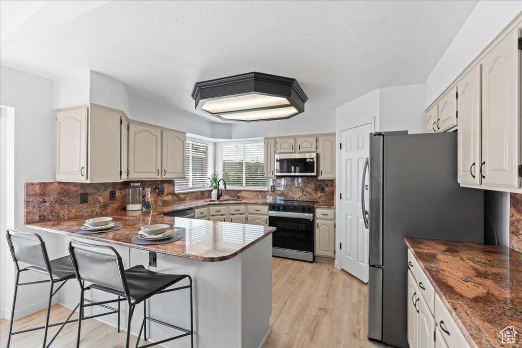 Photo 11 for MLS #2109411 at 9441 S Newkirk St