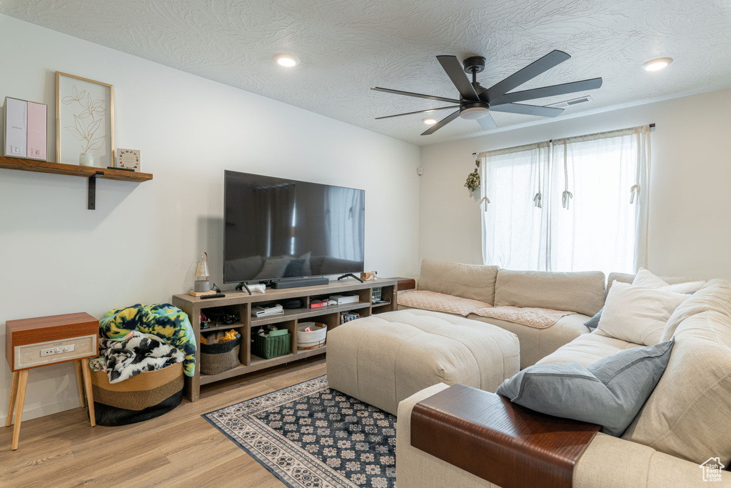 Photo 4 for MLS #2109412 at 1356 S Cleft Arch Ln