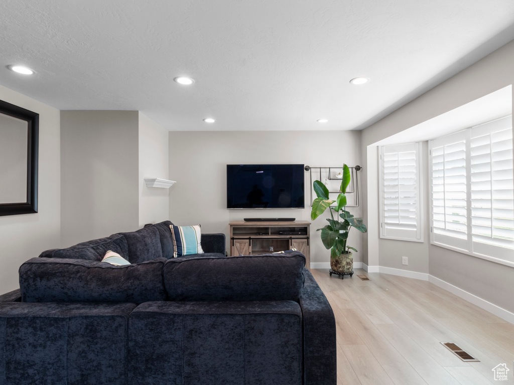 Photo 5 for MLS #2109426 at 7722 S 1200 East