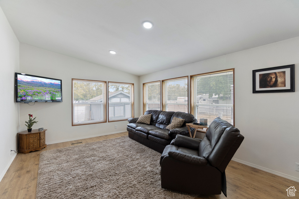 Photo 12 for MLS #2109429 at 1558 W Harvest St