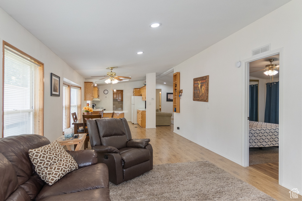 Photo 15 for MLS #2109429 at 1558 W Harvest St