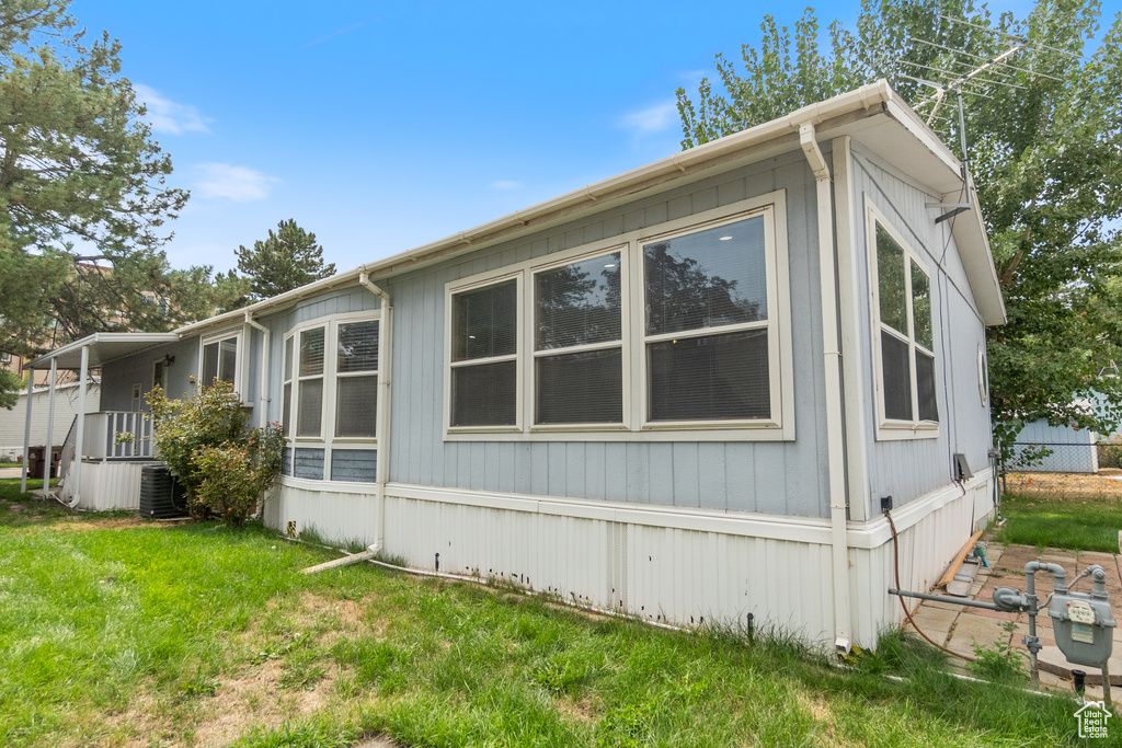 Photo 2 for MLS #2109429 at 1558 W Harvest St