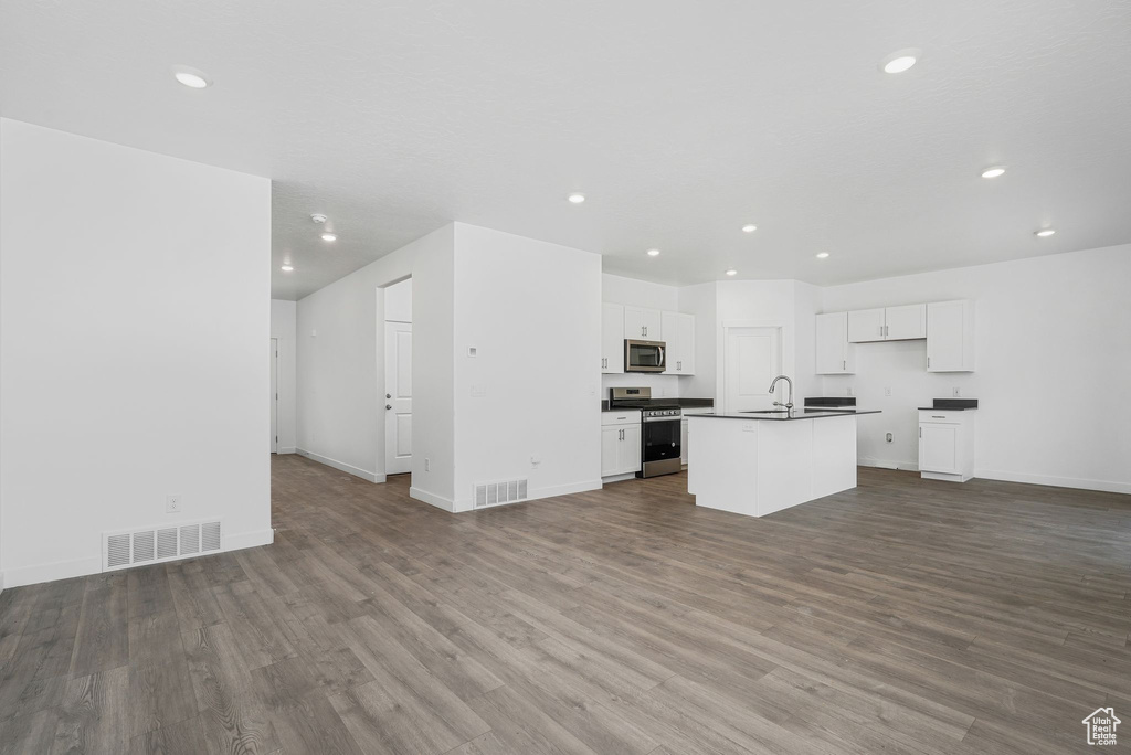 3800 W 560 N Lehi, UT 84043