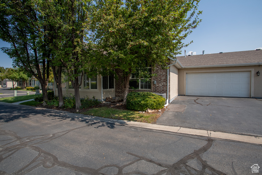 Photo 4 for MLS #2109454 at 2097 W Jordan Villa Dr