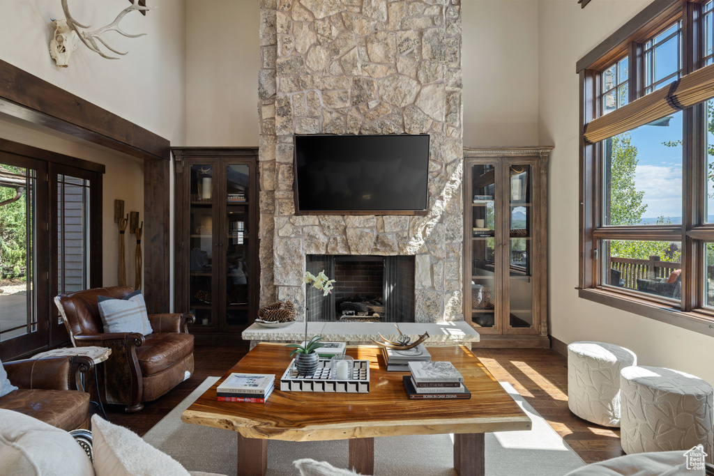 Photo 3 for MLS #2109457 at 3212 E Brokern Spear Trl