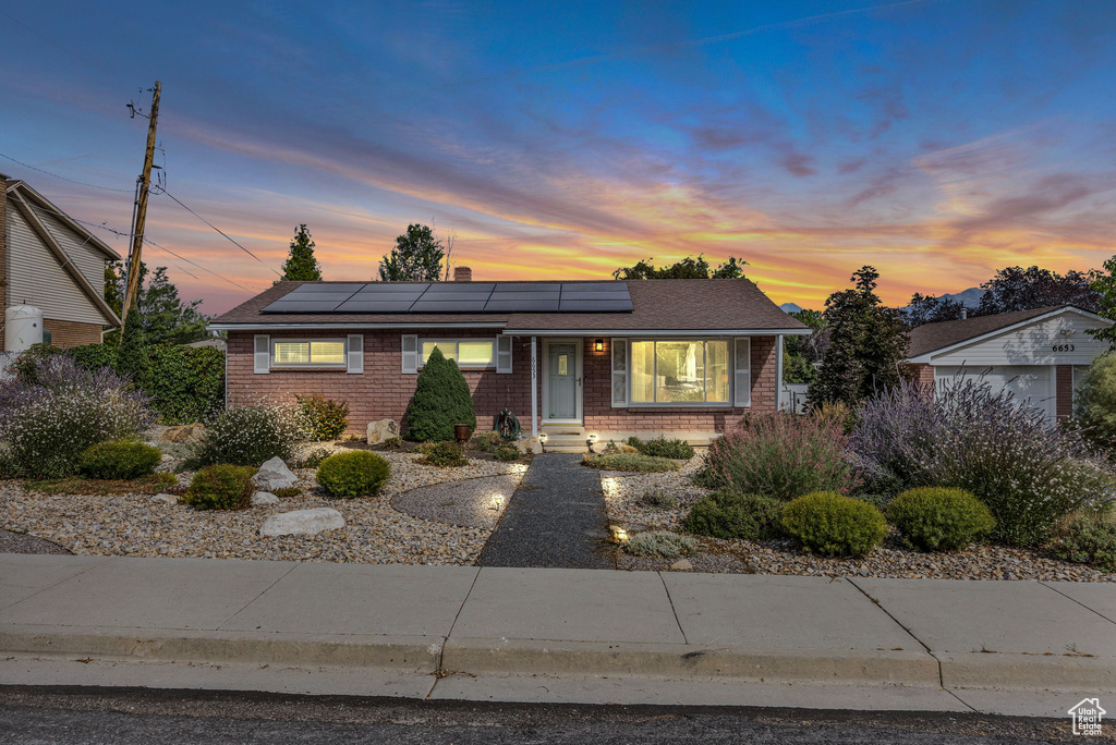6653 S 2200 W West Jordan, UT 84084
