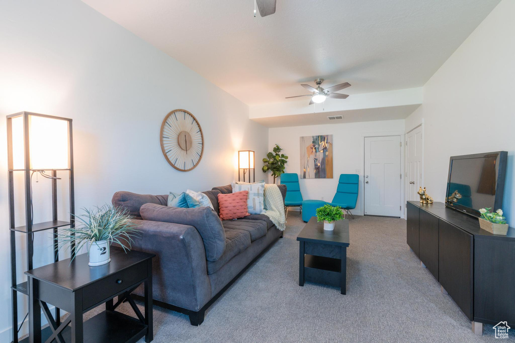 Photo 9 for MLS #2109463 at 723 E 380 North