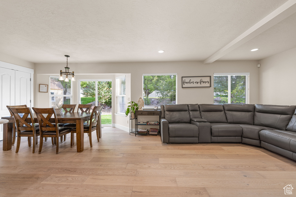 Photo 4 for MLS #2109484 at 417 W Williams Cv