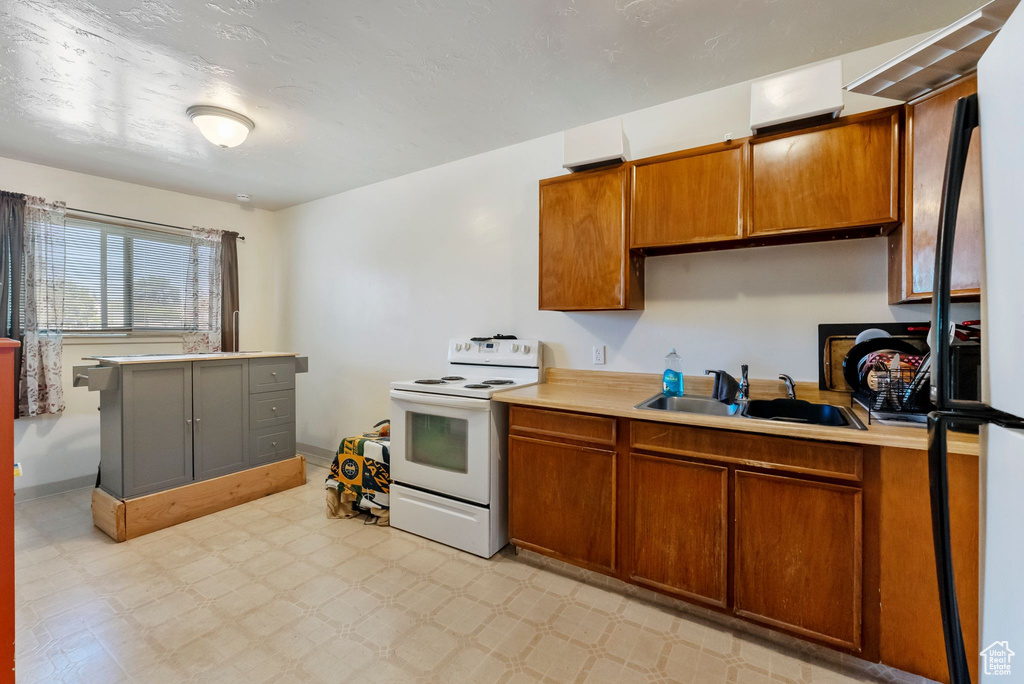 153 W 250 N Clearfield, UT 84015