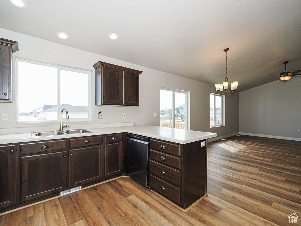 Photo 12 for MLS #2109500 at 565 S Mckay