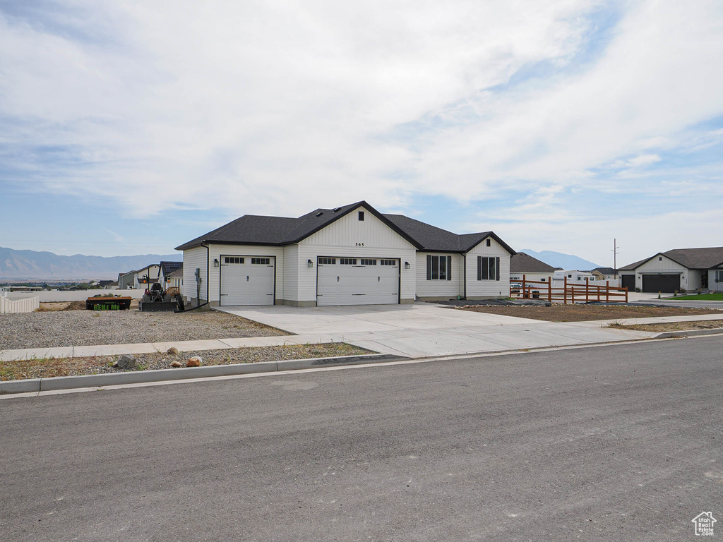 Photo 2 for MLS #2109500 at 565 S Mckay