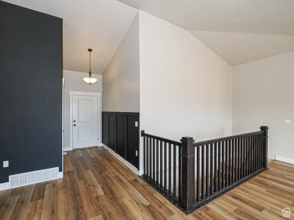 Photo 4 for MLS #2109500 at 565 S Mckay