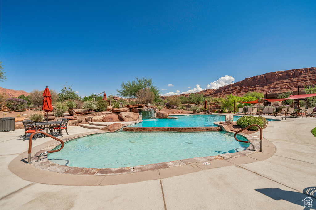 Photo 48 for MLS #2109503 at 2466 W Cohonina Trl