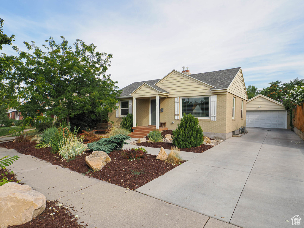 Photo 31 for MLS #2109504 at 2261 E Redondo Ave