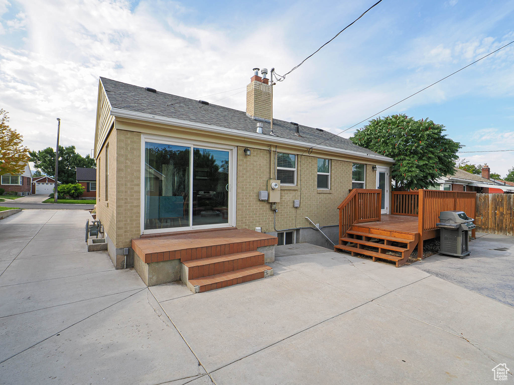 Photo 33 for MLS #2109504 at 2261 E Redondo Ave