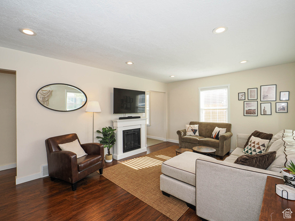 Photo 3 for MLS #2109504 at 2261 E Redondo Ave