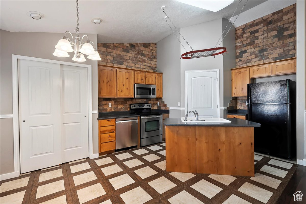 Photo 14 for MLS #2109511 at 1692 S Willow Creek Cir