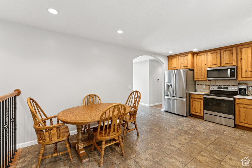 Photo 4 for MLS #2109512 at 8926 S Midvalley Dr