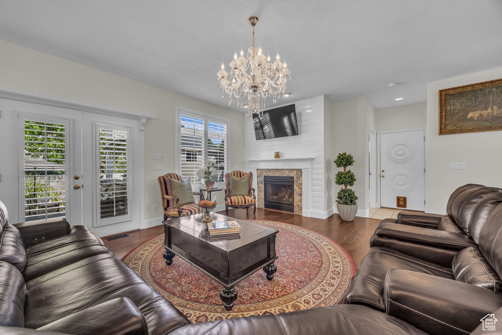 Photo 10 for MLS #2109516 at 557 E Warm Springs Dr