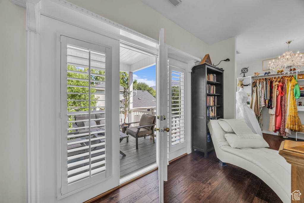 Photo 15 for MLS #2109516 at 557 E Warm Springs Dr
