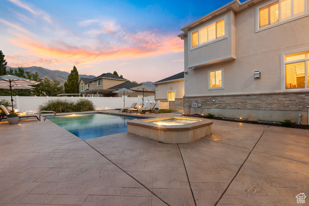 Photo 45 for MLS #2109516 at 557 E Warm Springs Dr