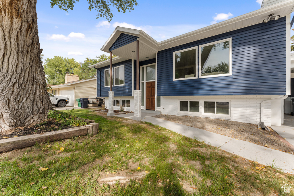 8731 S GLADIATOR WAY Sandy, UT 84094