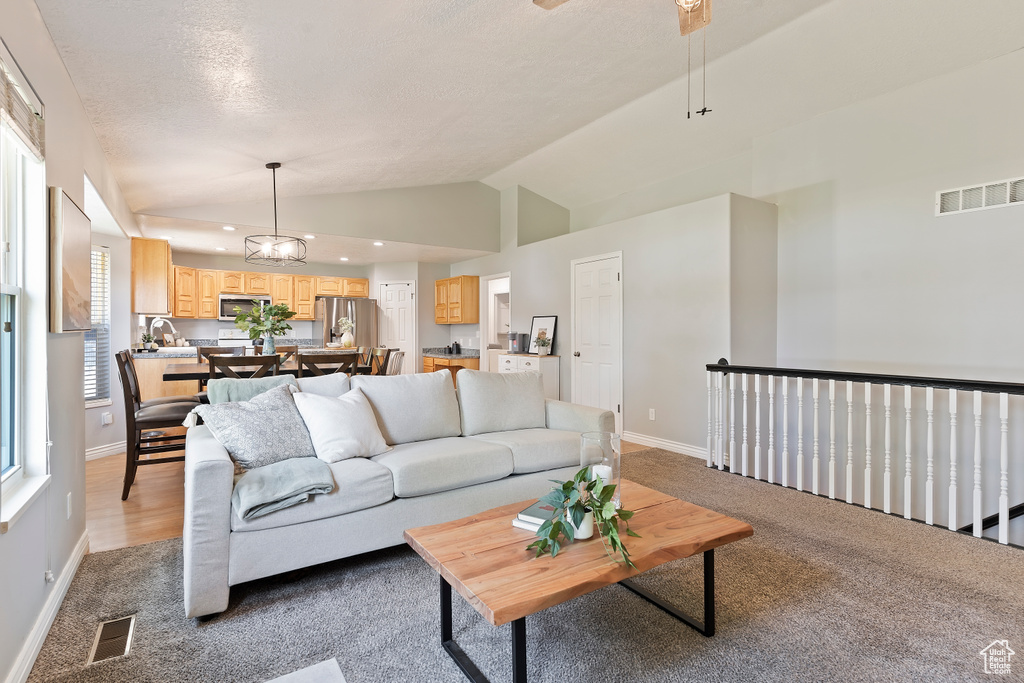 454 S JAY ST Kaysville, UT 84037
