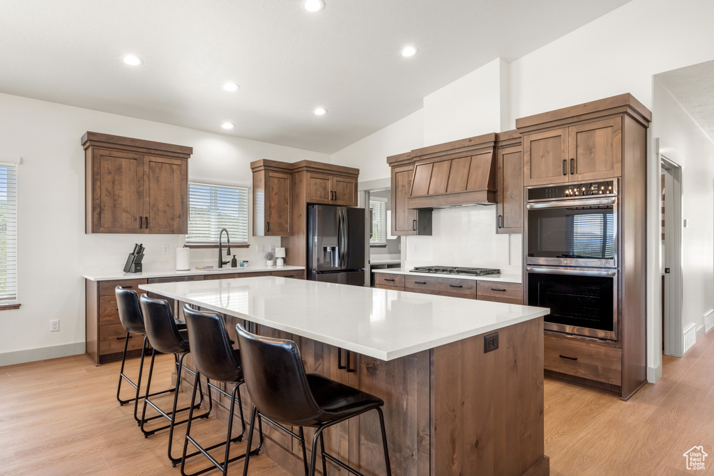 Photo 7 for MLS #2109546 at 3326 S Bay Cir