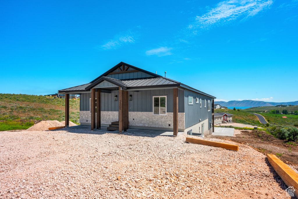 Photo 3 for MLS #2109546 at 3326 S Bay Cir