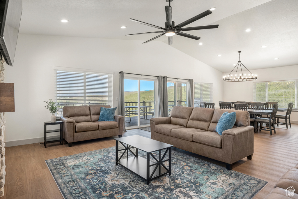 Photo 14 for MLS #2109546 at 3326 S Bay Cir