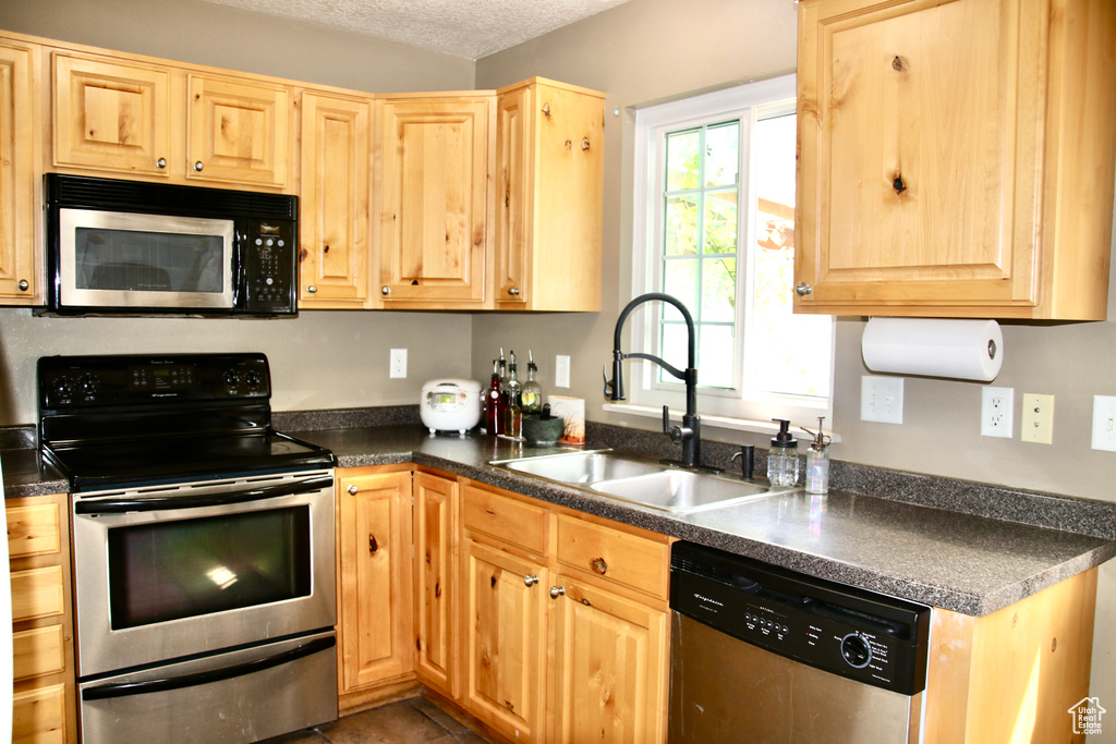 Photo 4 for MLS #2109549 at 790 N 150 East