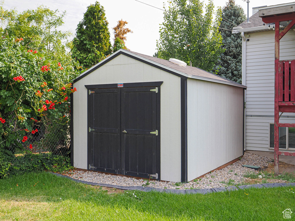 4392 S 3680 W West Valley City, UT 84120