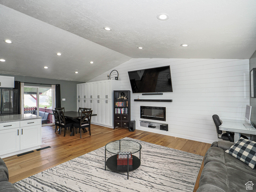 4392 S 3680 W West Valley City, UT 84120