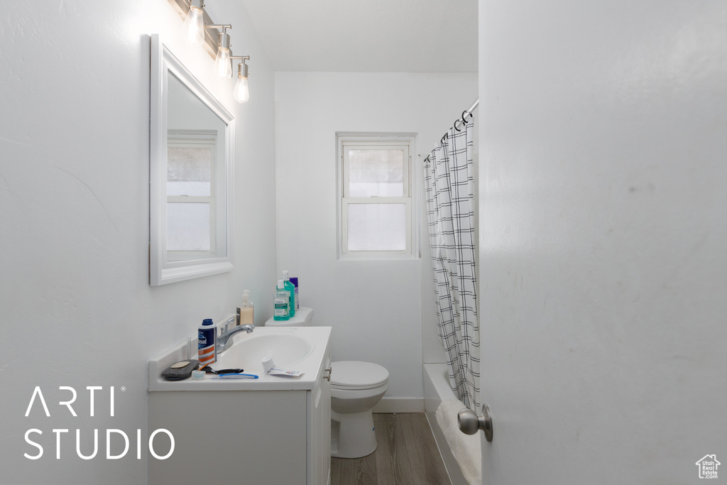 Photo 16 for MLS #2109572 at 2784 Van Buren Ave