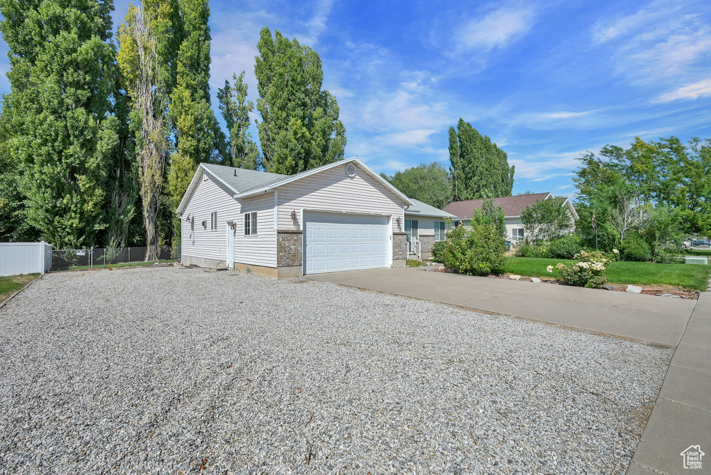 1121 N 900 W Clinton, UT 84015
