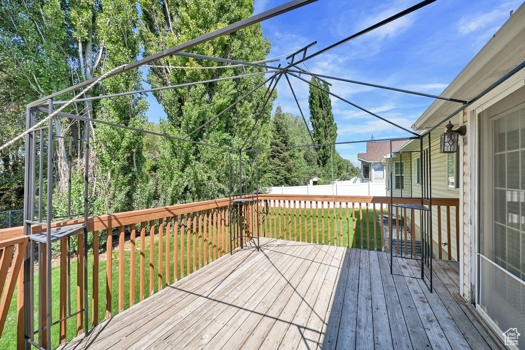 1121 N 900 W Clinton, UT 84015