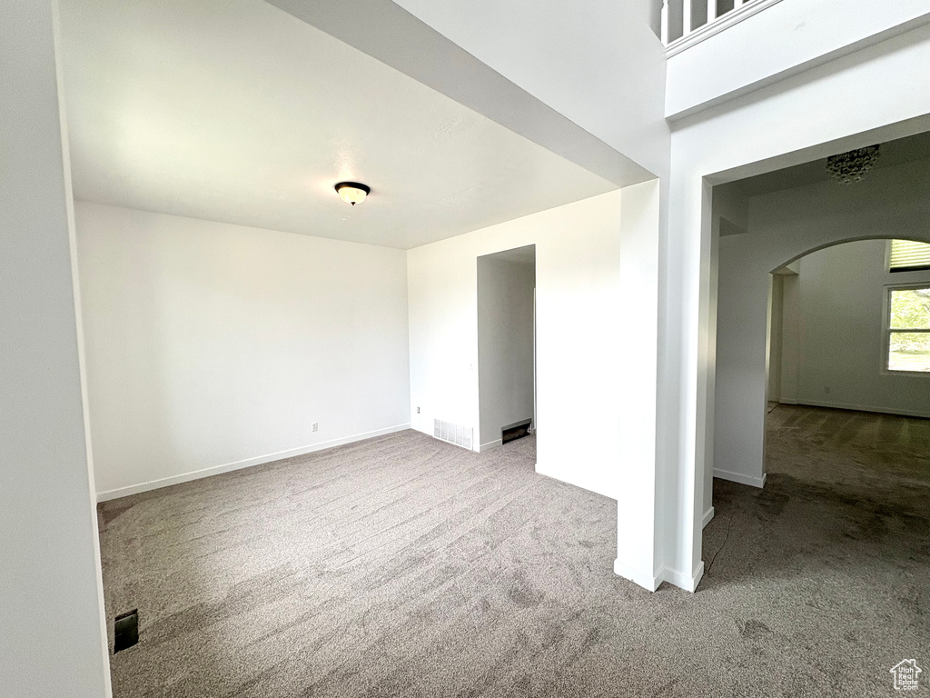 8854 S ROCKY CREEK DR West Jordan, UT 84081
