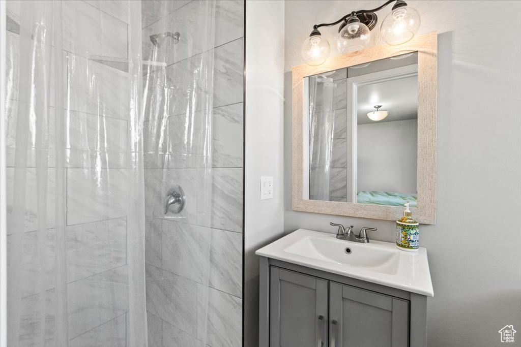 1045 N 390 W Sunset, UT 84015