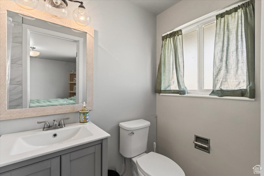 1045 N 390 W Sunset, UT 84015