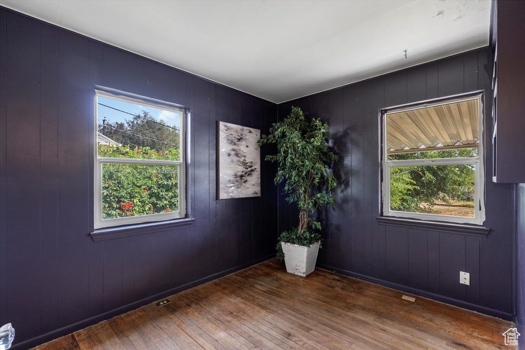 Photo 17 for MLS #2109597 at 189 E Ross Dr