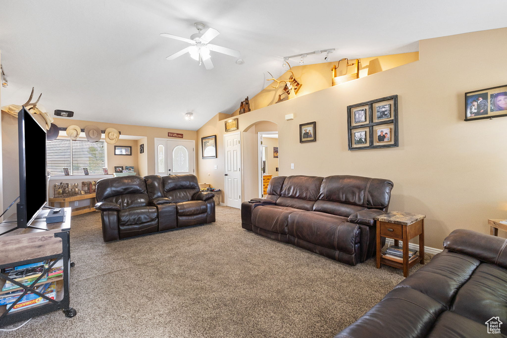 Photo 9 for MLS #2109599 at 415 S Worthington St