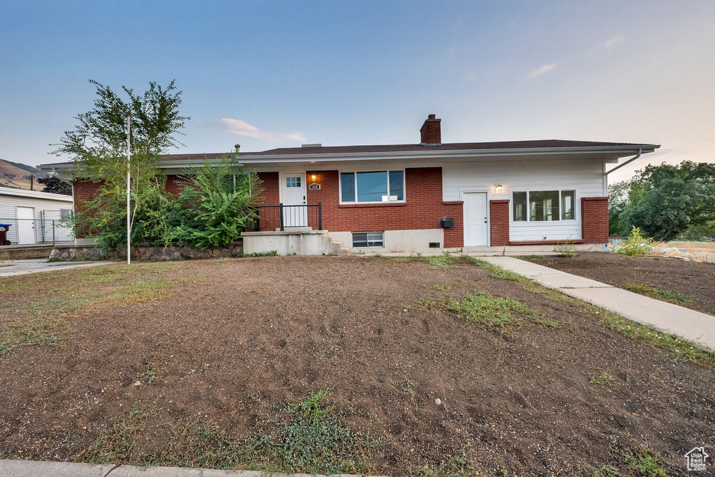 360 E 400 N Centerville, UT 84014