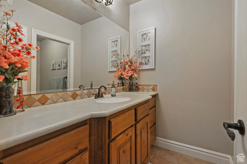 Photo 34 for MLS #2109622 at 2221 E Fisher Ln