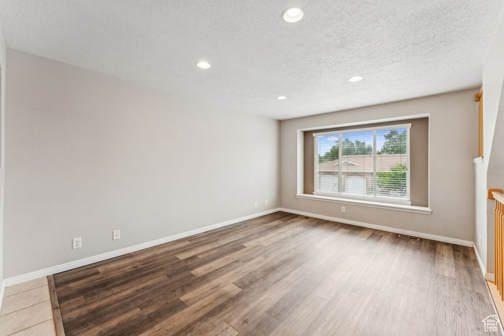 Photo 4 for MLS #2109625 at 9459 S Fairway Dr